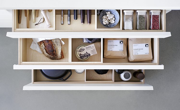 Birch wood in the drawers brings warmth and character to the interior of the b1