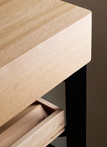 La superficie de madera maciza ofrece la plataforma adecuada para cualquier situación