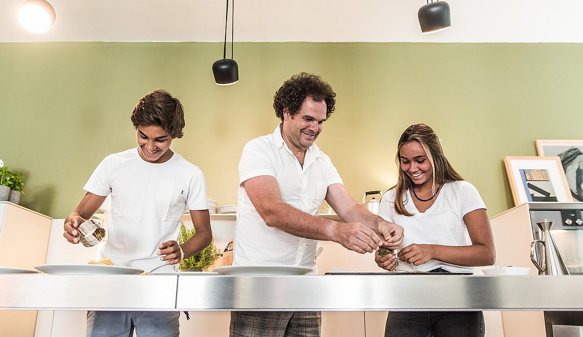Filipa Fortunato's family in the kitchen