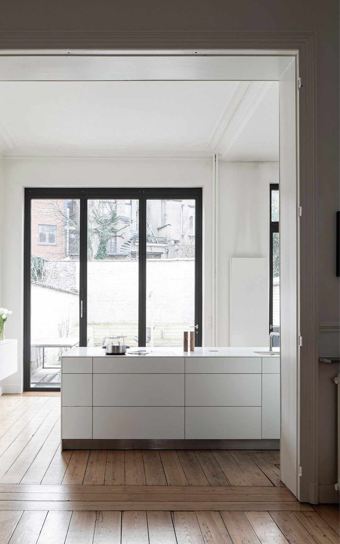 bulthaup-b-leuven-brussels-belgien-projekt-b3-white-thekenplatte-02