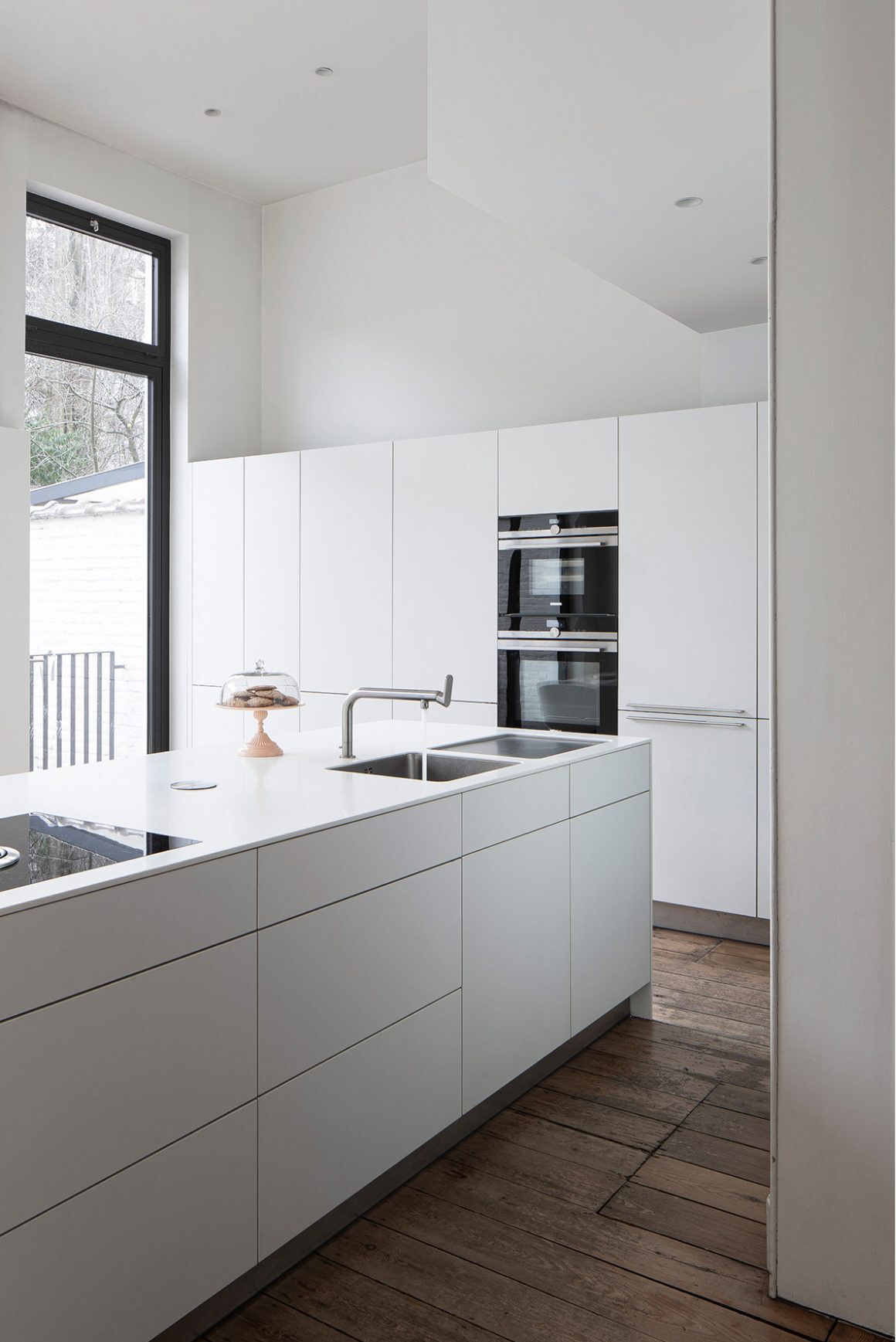 bulthaup-b-leuven-brussels-belgien-projekt-b3-white-thekenplatte-03