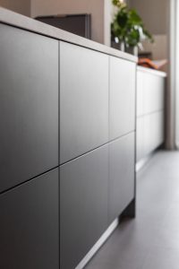bulthaup-zeist-niederlande-projekt-b3-schwarz-oberflaeche-01