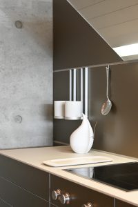 bulthaup-inspira-riga-latvia-showroom-b3-schwarz-herd