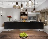 bulthaup-winchester-grossbritannien-showroom-b3-kuecheninsel-schwarz
