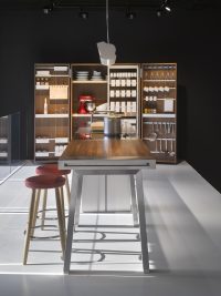 bulthaup-bratislava-slowakei-showroom-b2-werkzeugschrank-offen-01