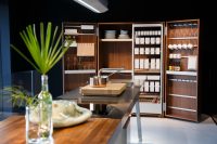 bulthaup-bratislava-slowakei-showroom-b2-werkzeugschrank-offen-02